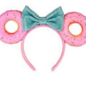 Disney Parks donut Mickey mouse ears OS